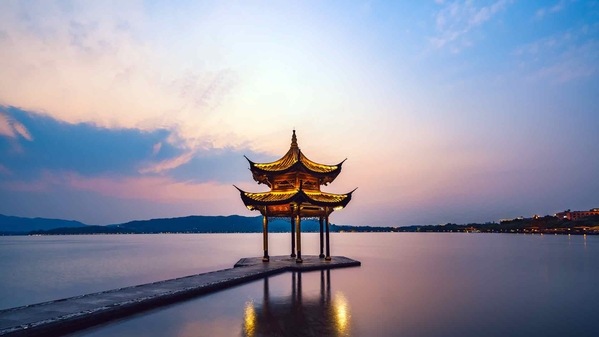 杭州西湖旅游日落休憩亭-奈落语