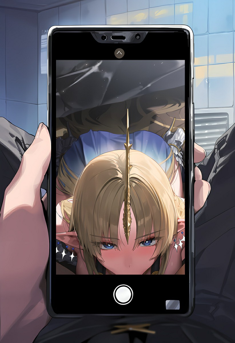 手机里的娇羞独角精灵少女，瞬间击中心巴