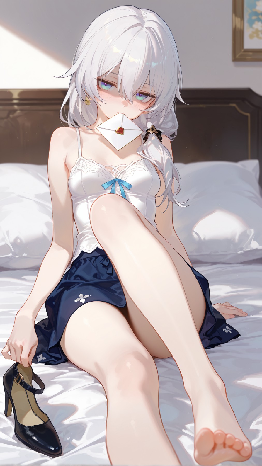 少女的慵懒时光与神秘来信