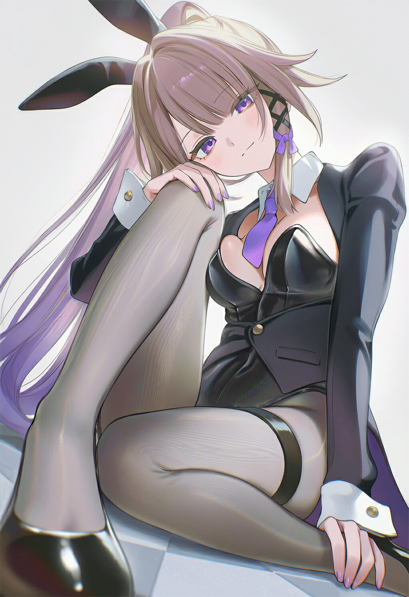 紫眸兔耳御姐 禁欲风兔女郎造型好心动