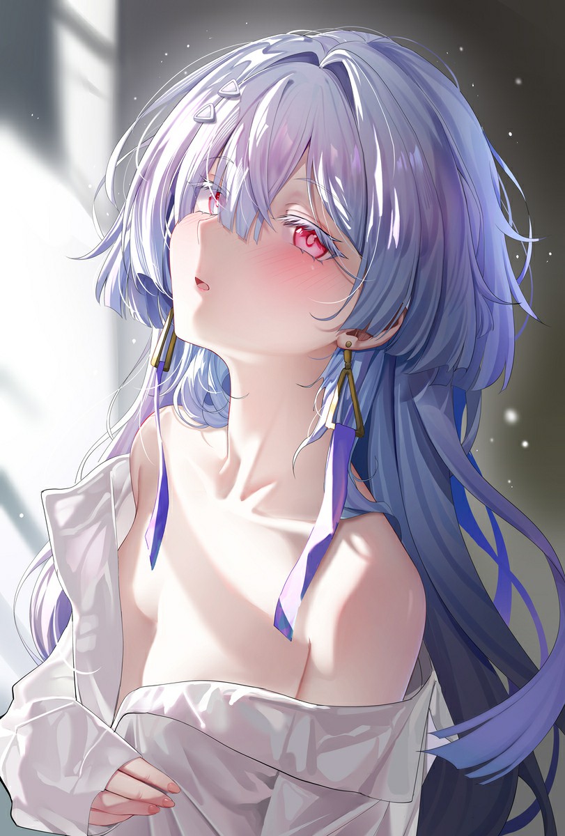 蓝紫长发美少女的温柔氛围感画面