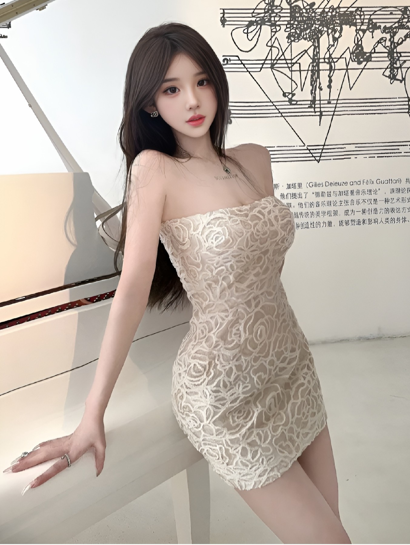 蕾丝抹胸裙尽显优雅小性感穿搭