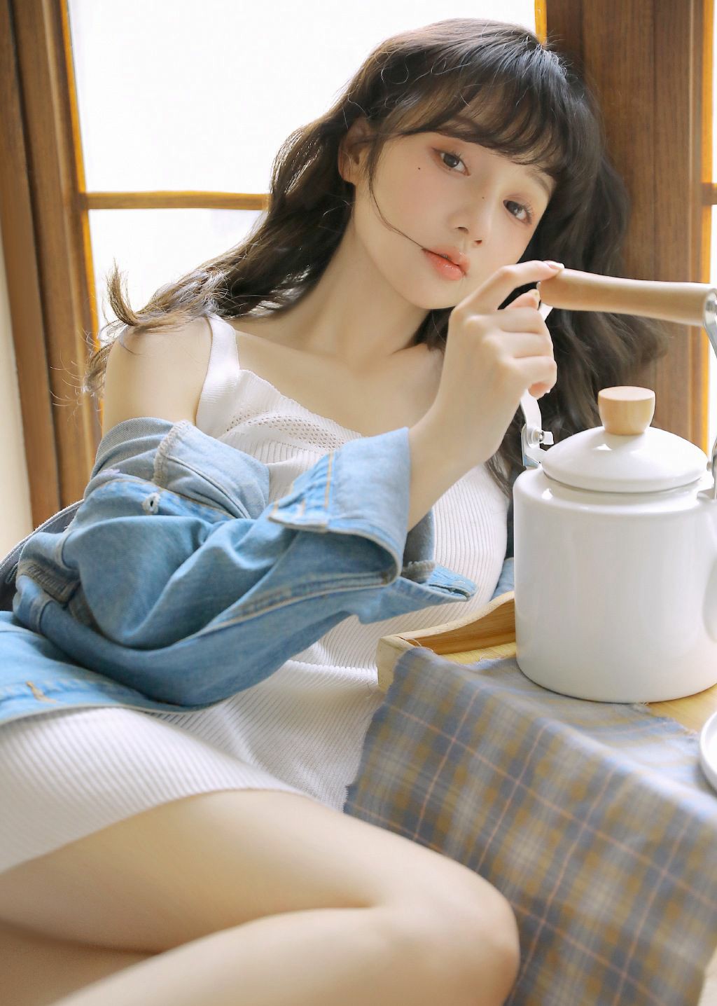 白裙牛仔邂逅温柔茶歇时光