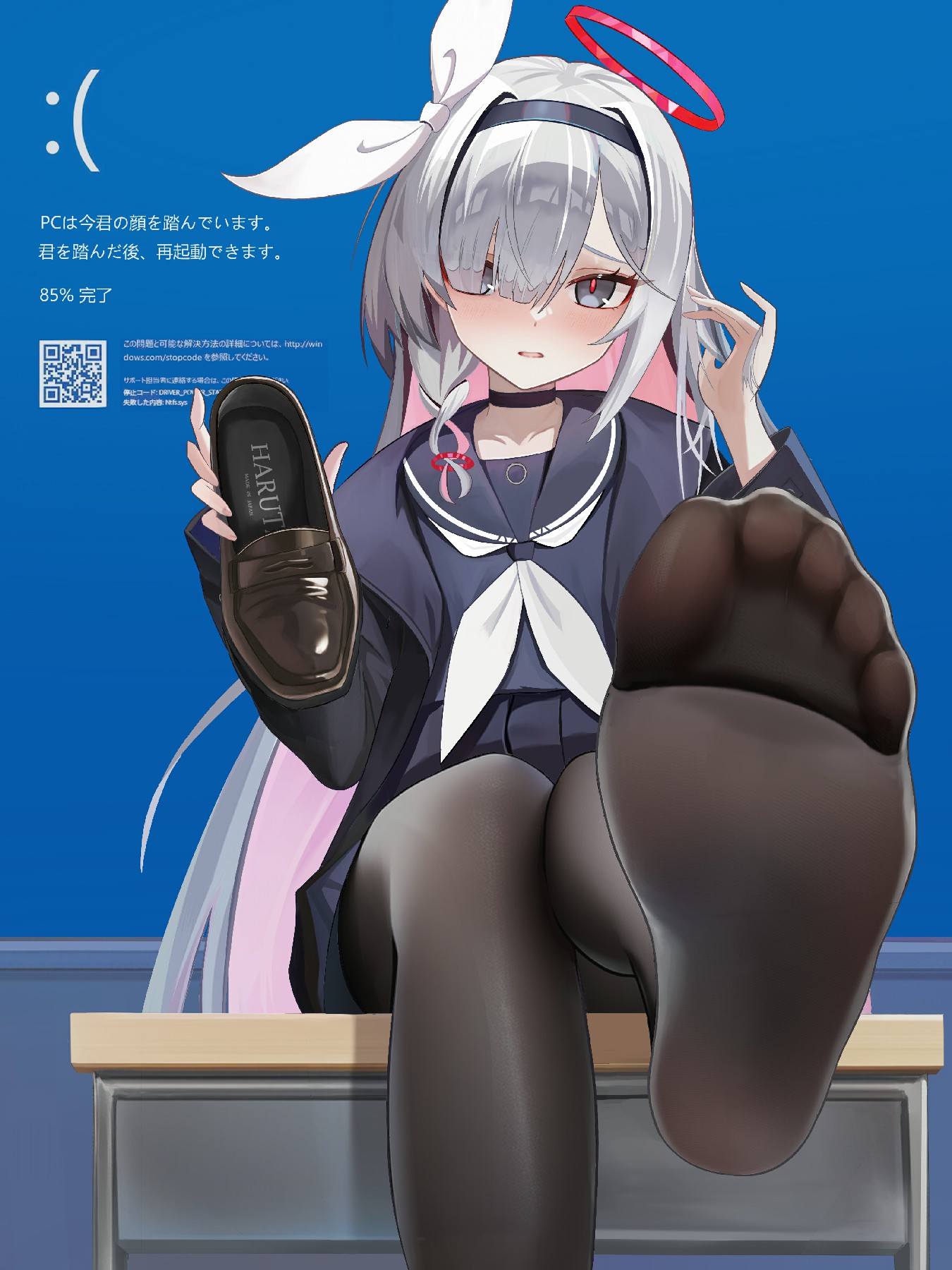 蔚蓝档案JK玩蓝屏梗，黑丝玉足太吸睛