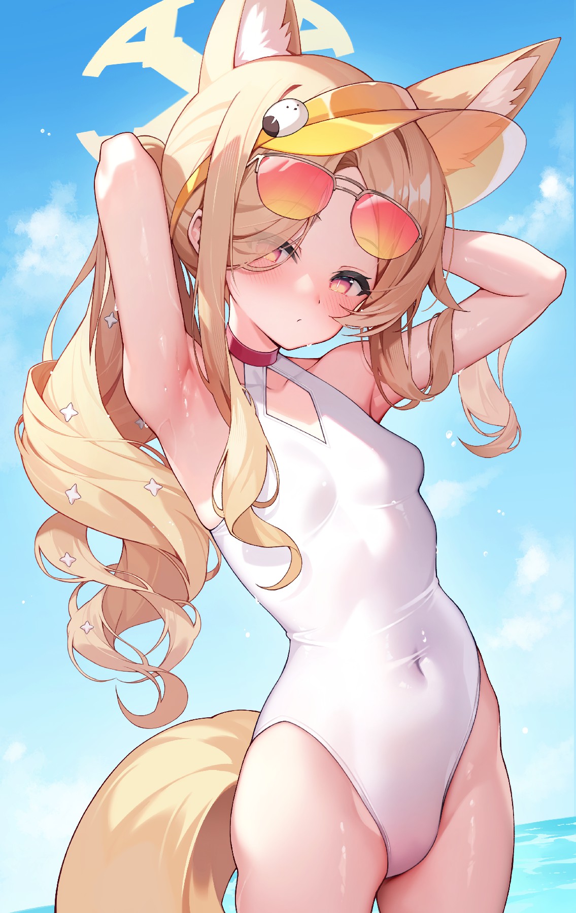 狐系泳装少女海边登场 软萌娇羞好心动