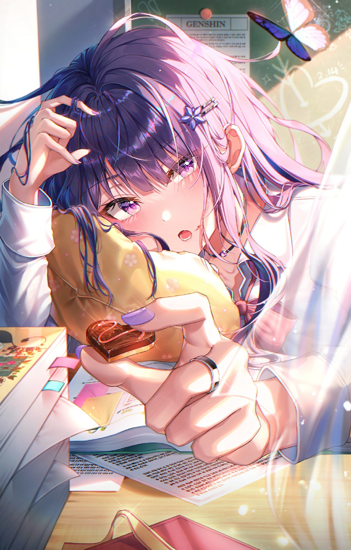 紫发少女的书桌巧克力心动时刻