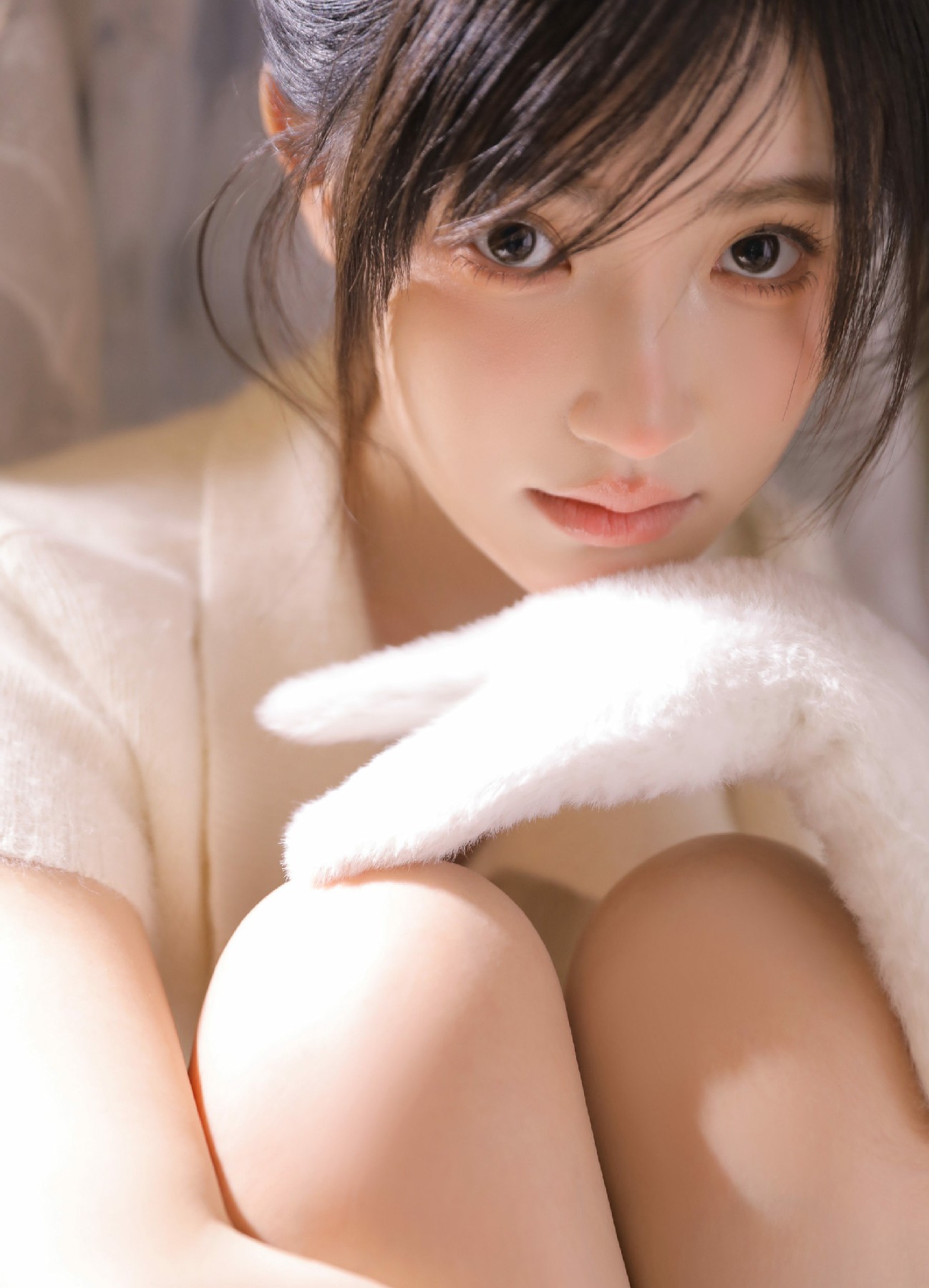 温柔氛围感美女的冬日慵懒瞬间