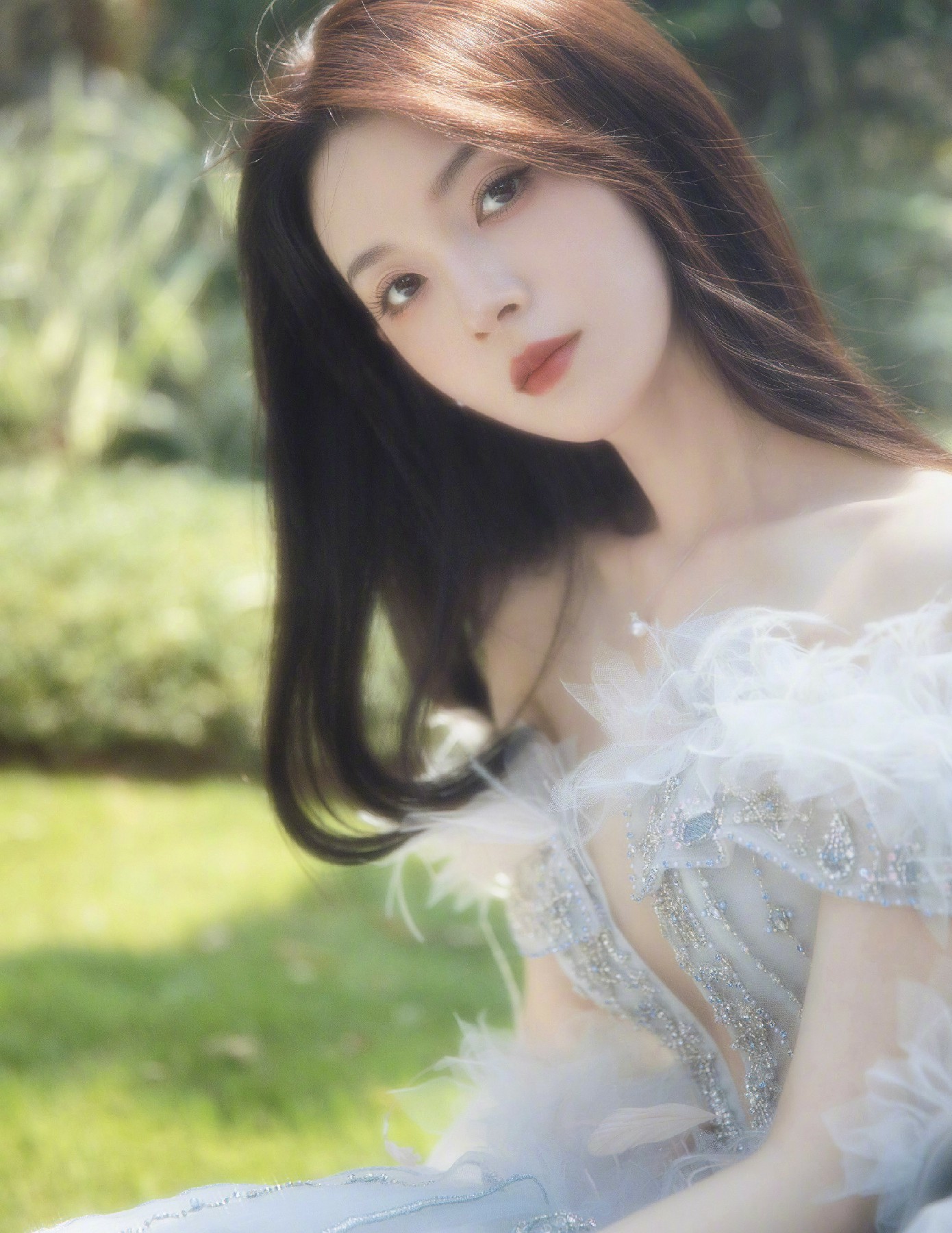 绿野仙踪风羽毛礼服氛围感大片