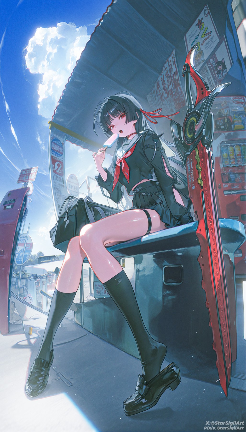 暗黑JK持巨型利刃 夏阳下悠闲啃冰棒