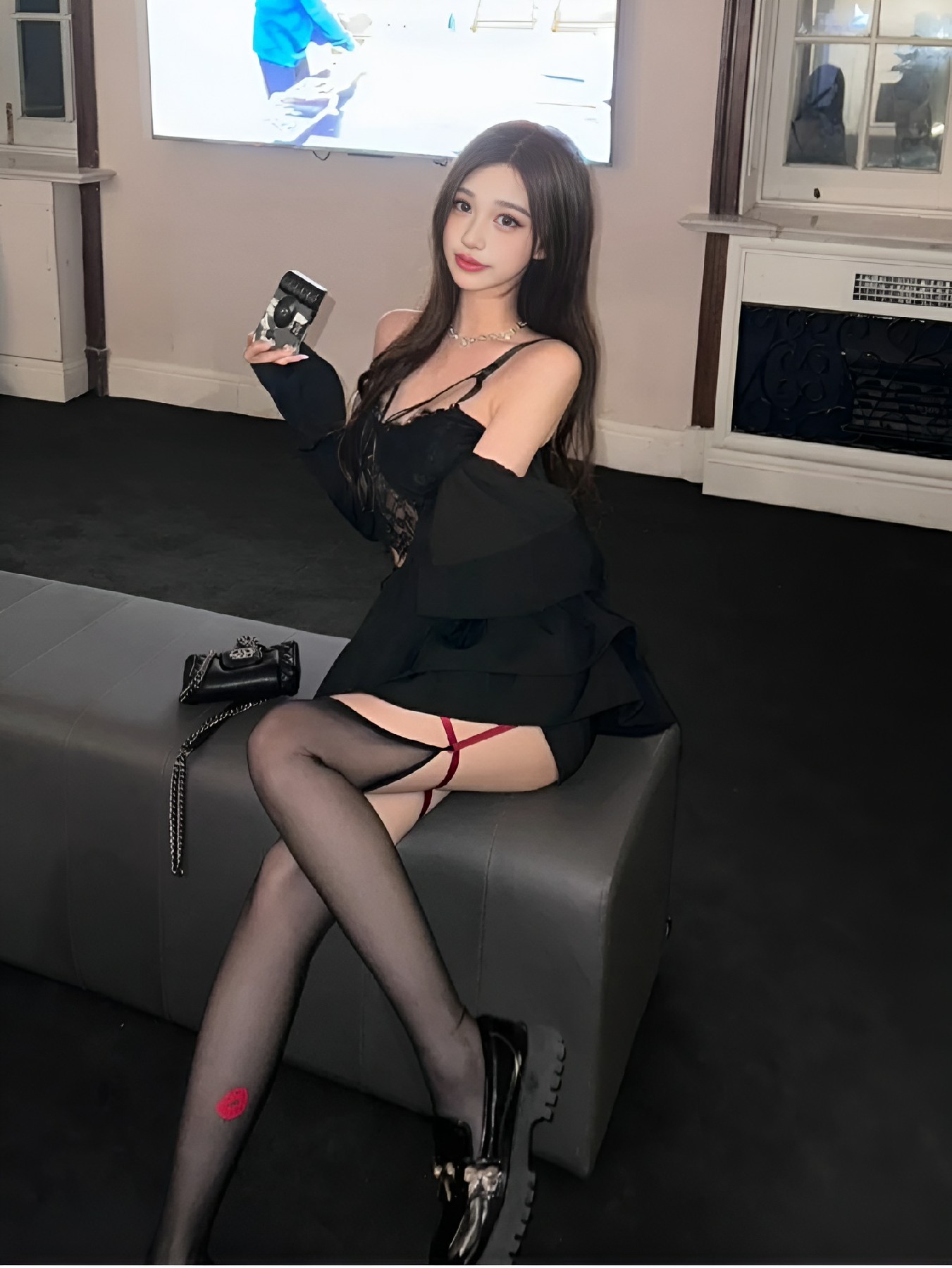 暗黑辣妹穿搭 氛围感与性感并存