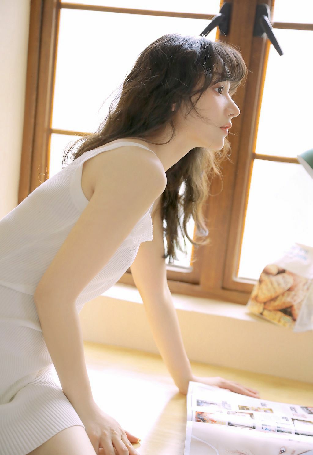 暖光窗边清新治愈系少女感居家写真