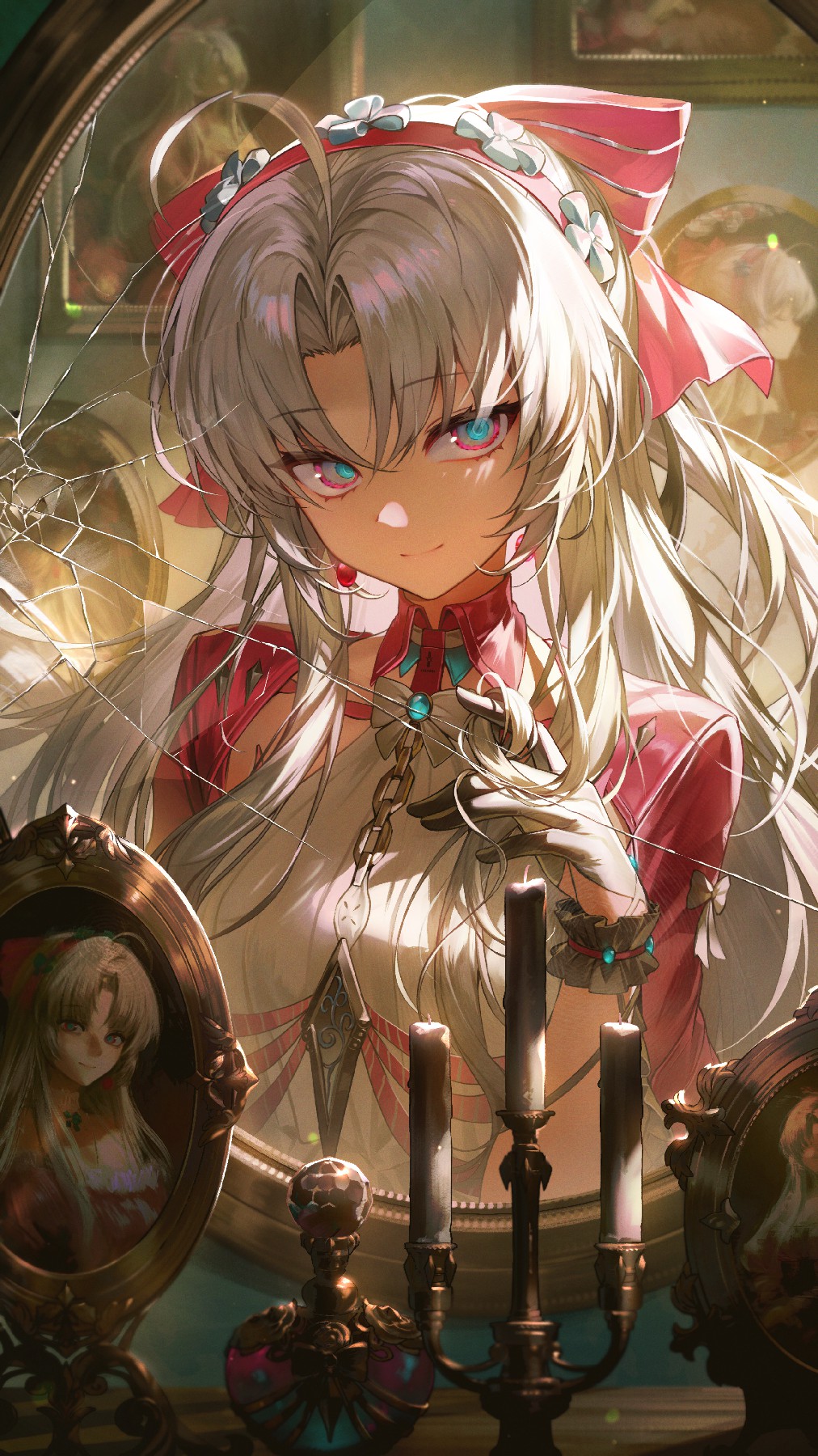 碎镜映异瞳银发少女，诡谲氛围感拉满