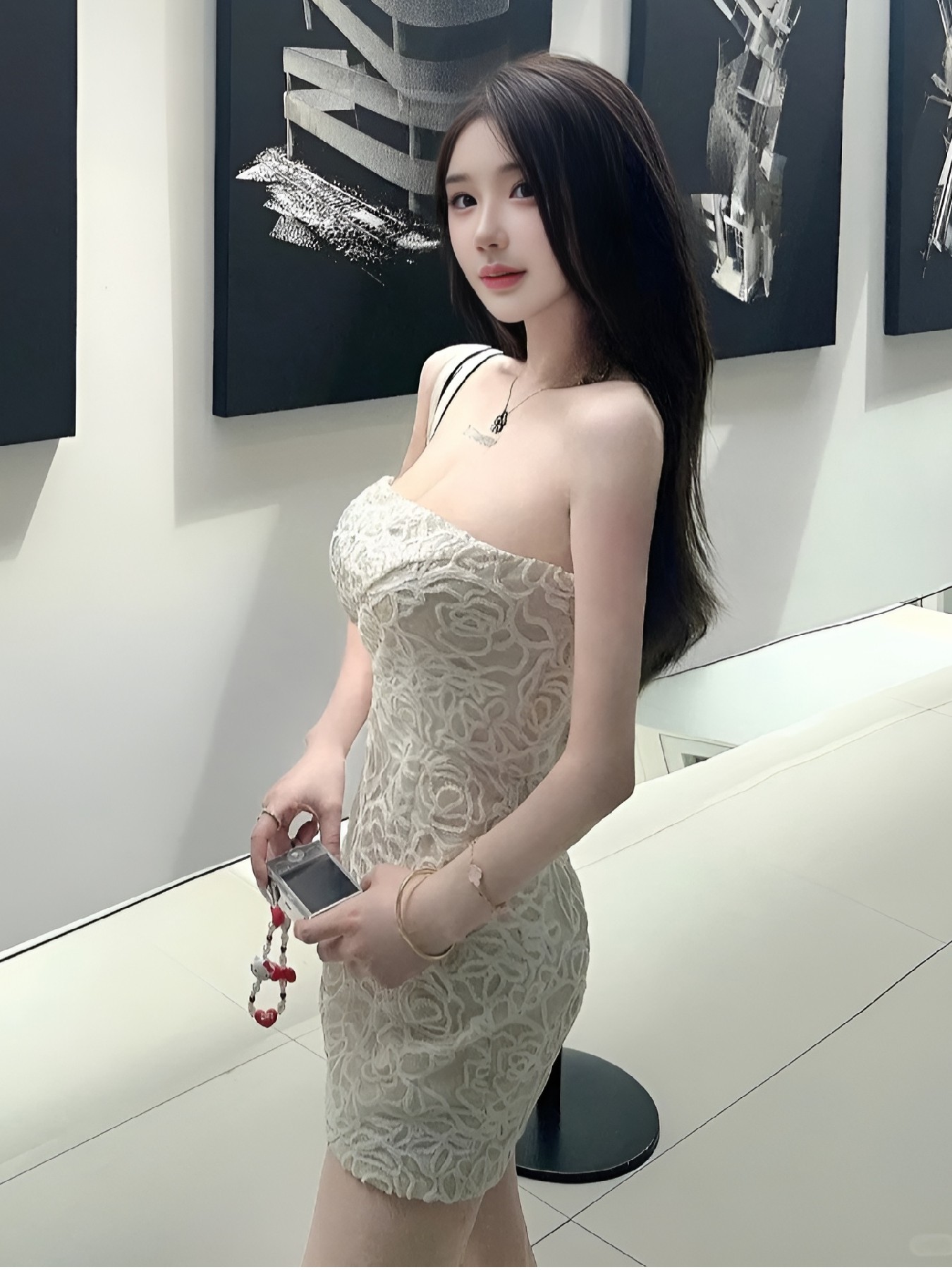 蕾丝抹胸裙｜温柔又带点小性感的约会装