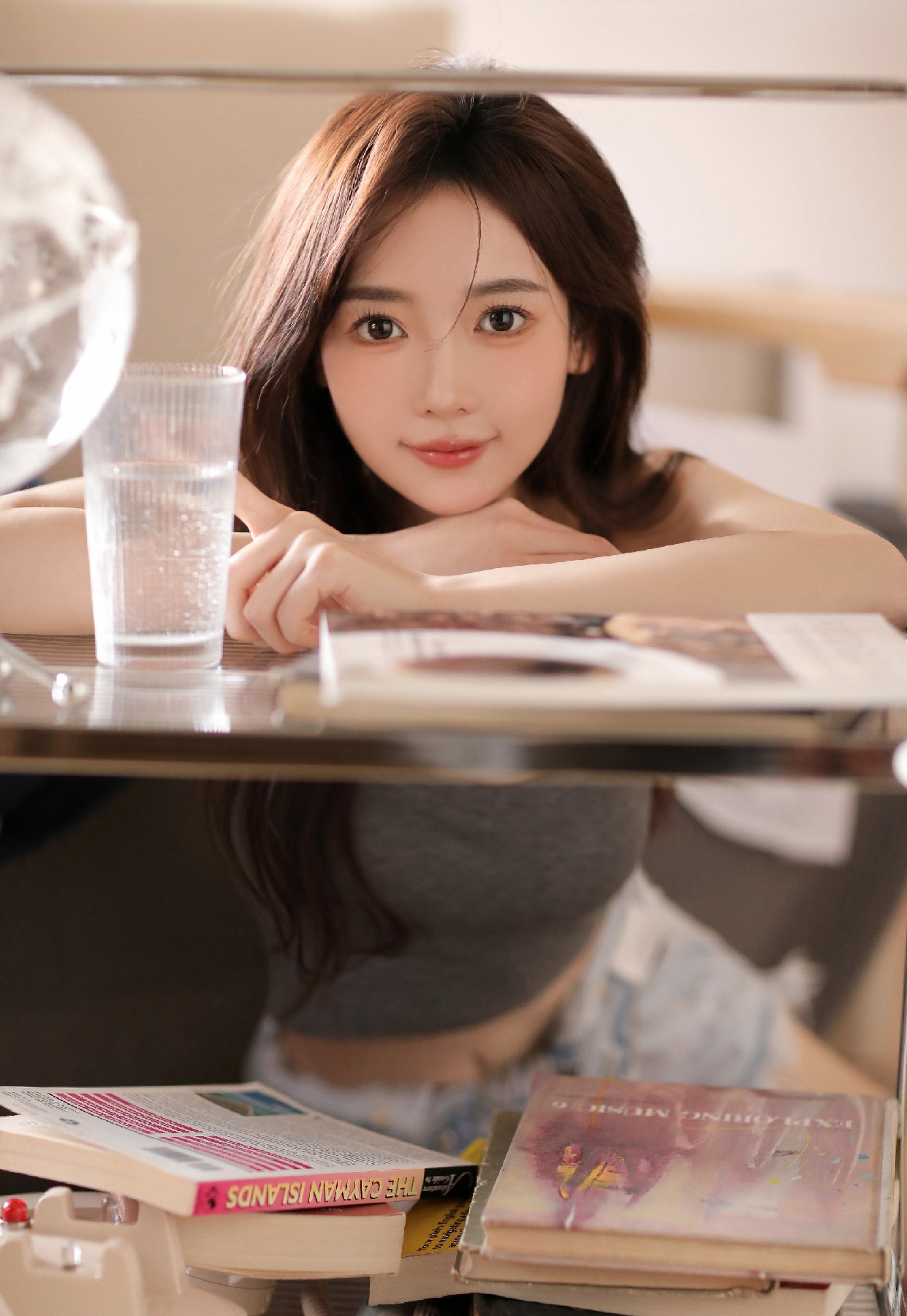 温柔松弛的居家氛围感少女日常写真