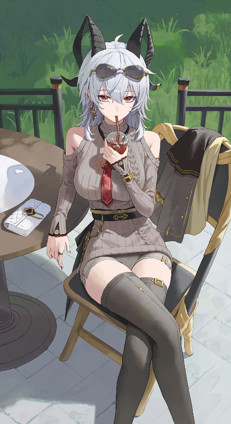 银发角娘的惬意午后，氛围感拉满！