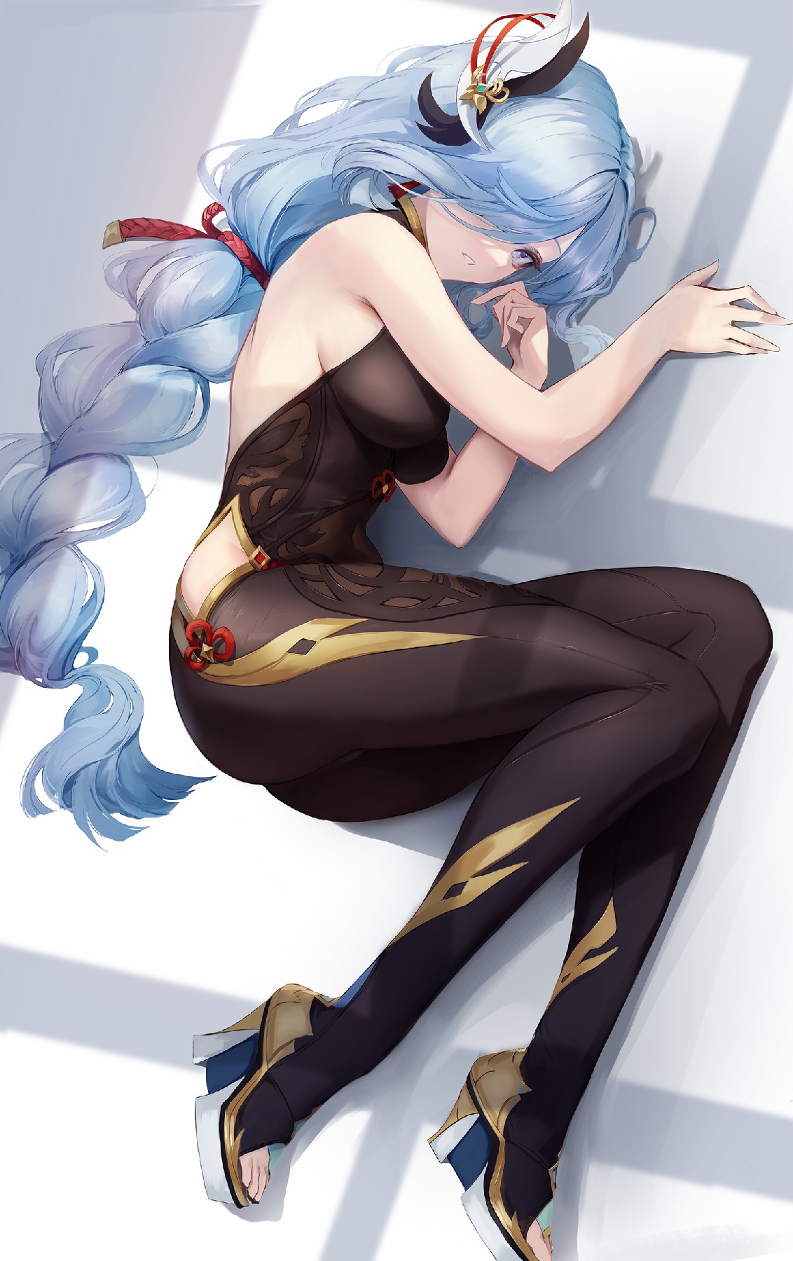 璃月甘雨侧卧休憩，清冷气质氛围感拉满