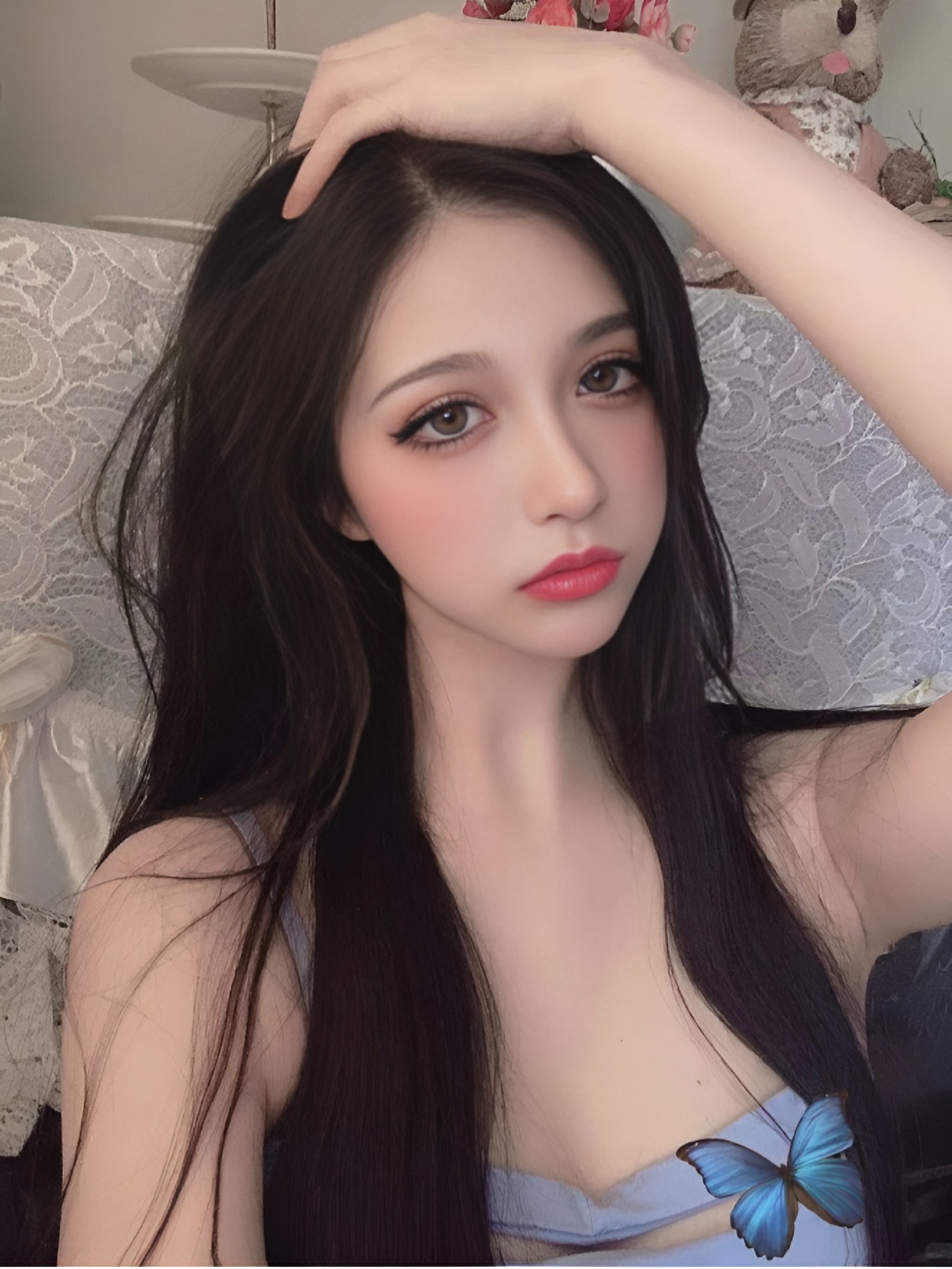 甜妹氛围感｜蕾丝背景+蓝蝶点缀太戳了