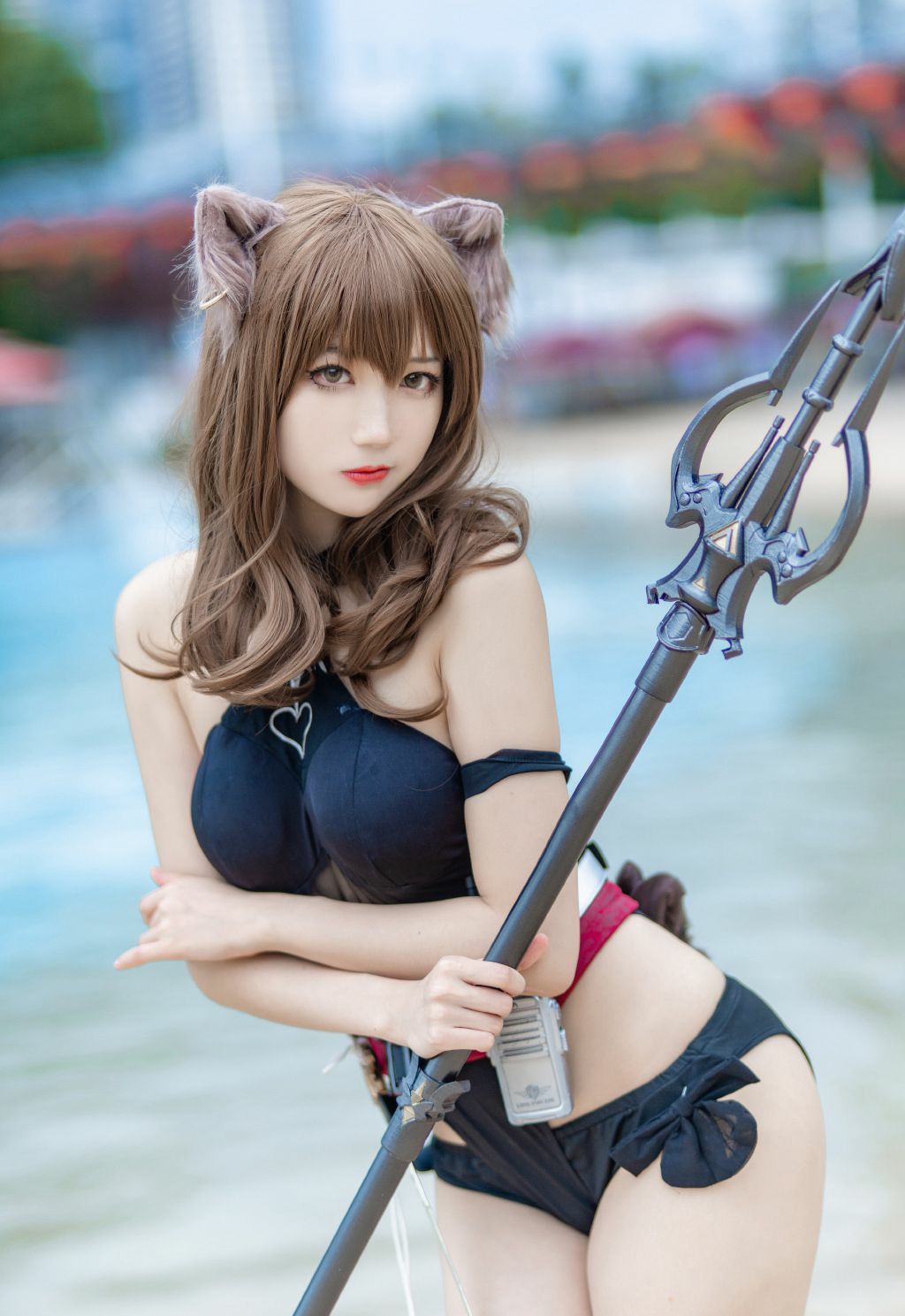 猫耳少女海边cos,帅气三叉戟超吸睛