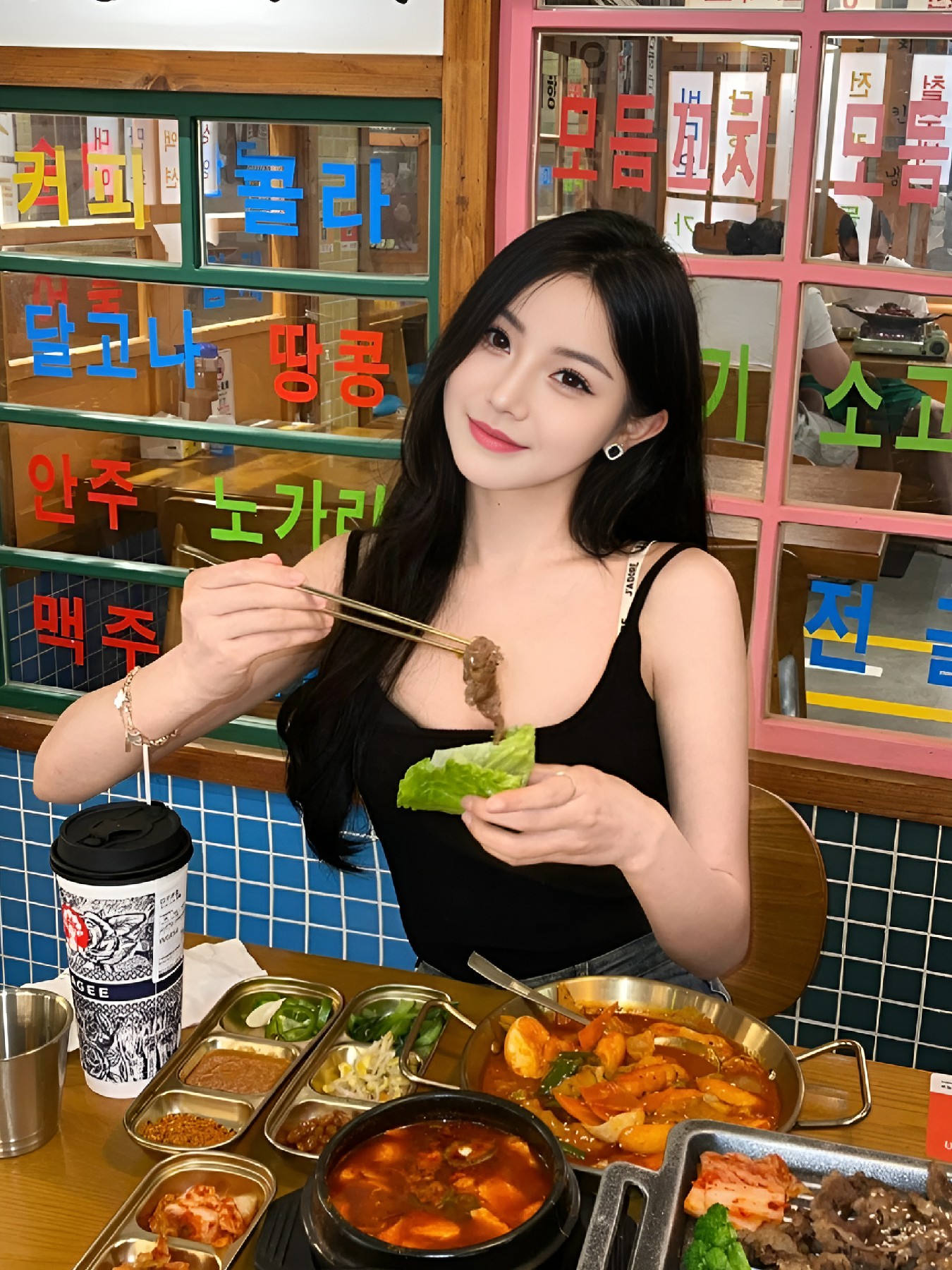 在复古韩料店打卡，解锁地道韩式吃肉吃法