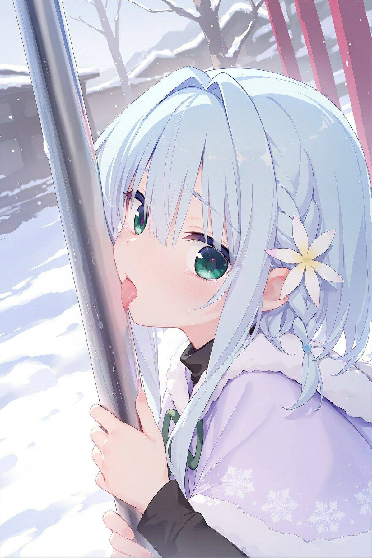 雪天里银发软萌少女舔栏杆，泪眼惹人心疼