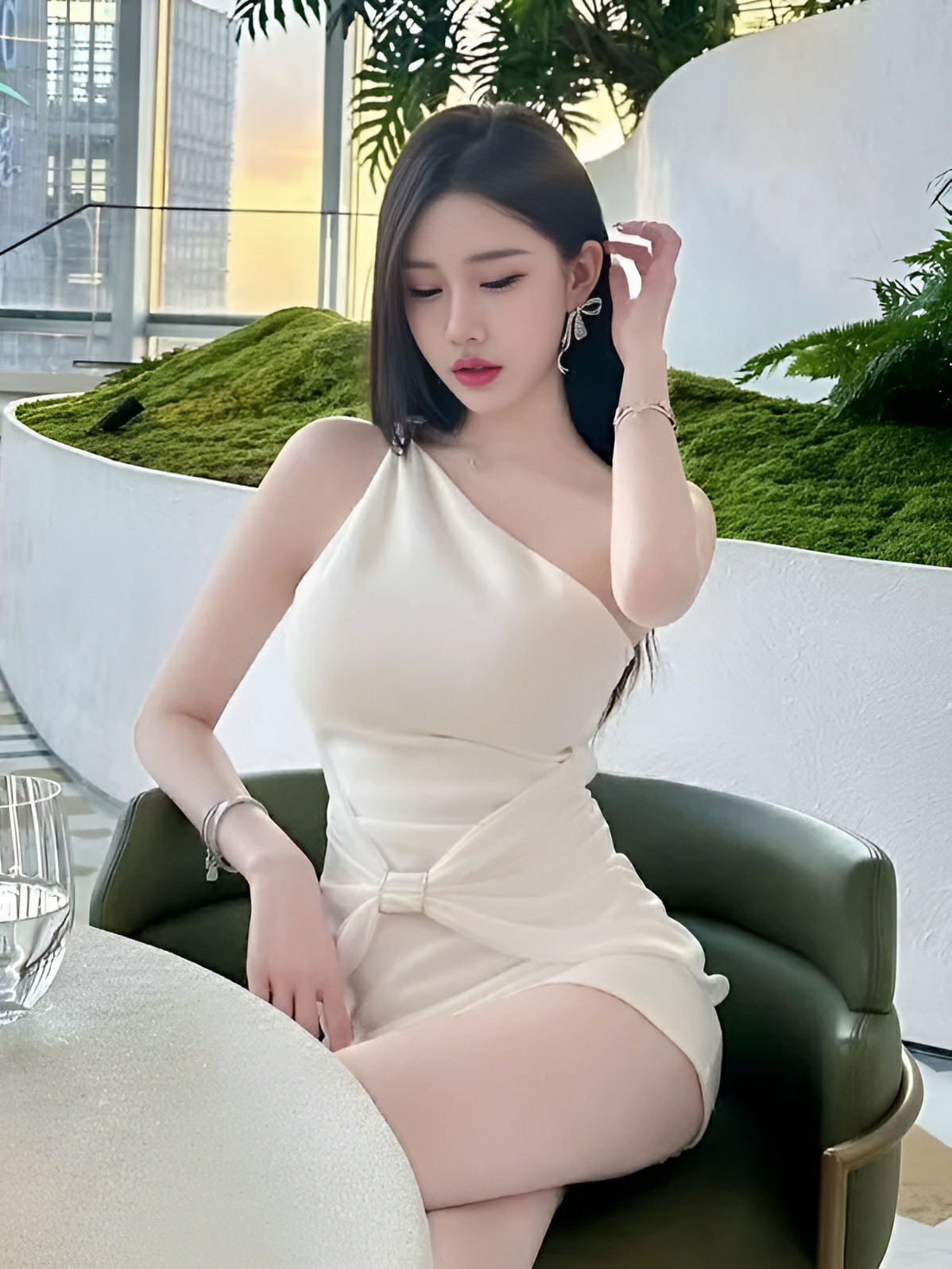 单肩香槟裙，都市优雅氛围感