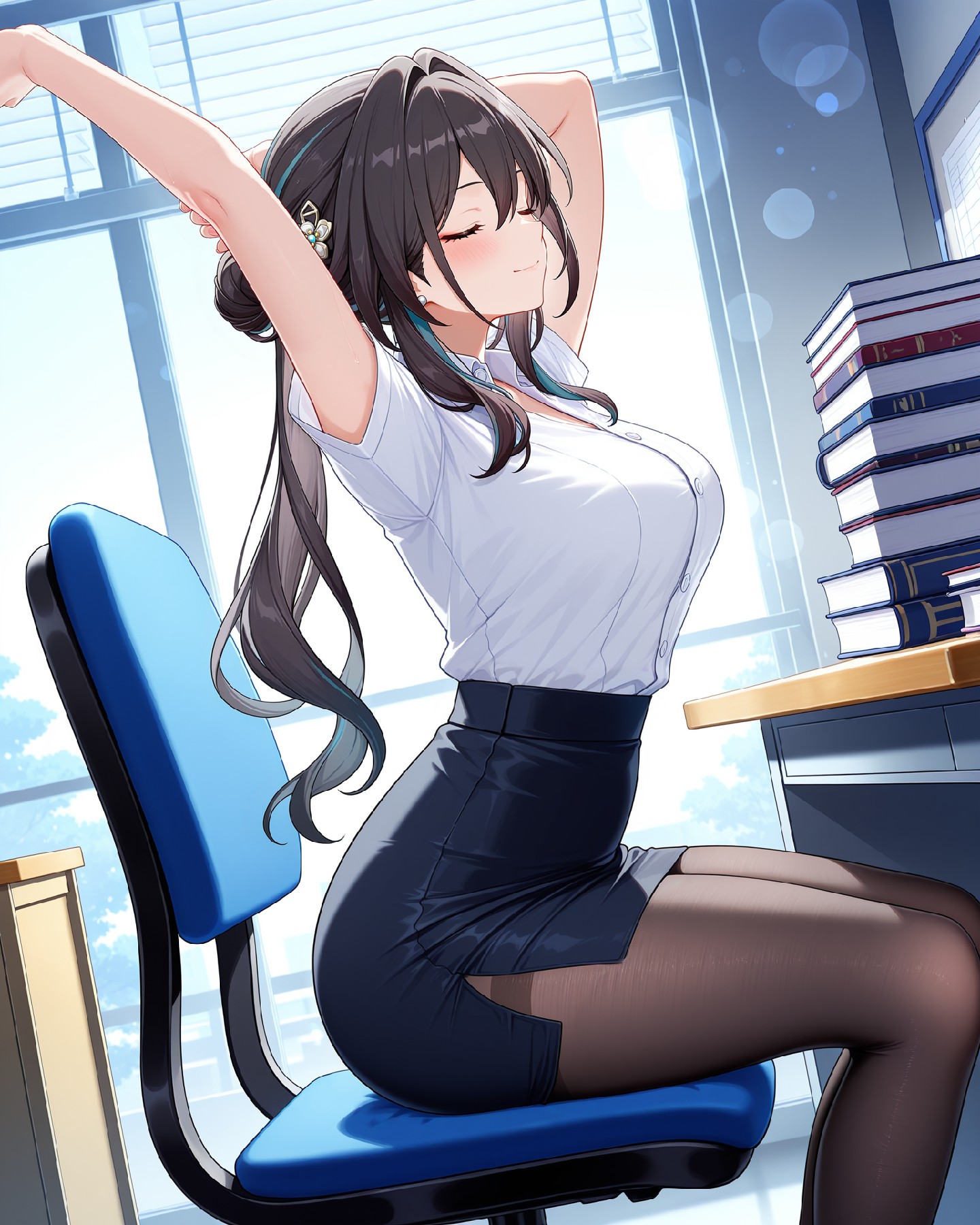 职场姐姐办公间隙伸懒腰超治愈