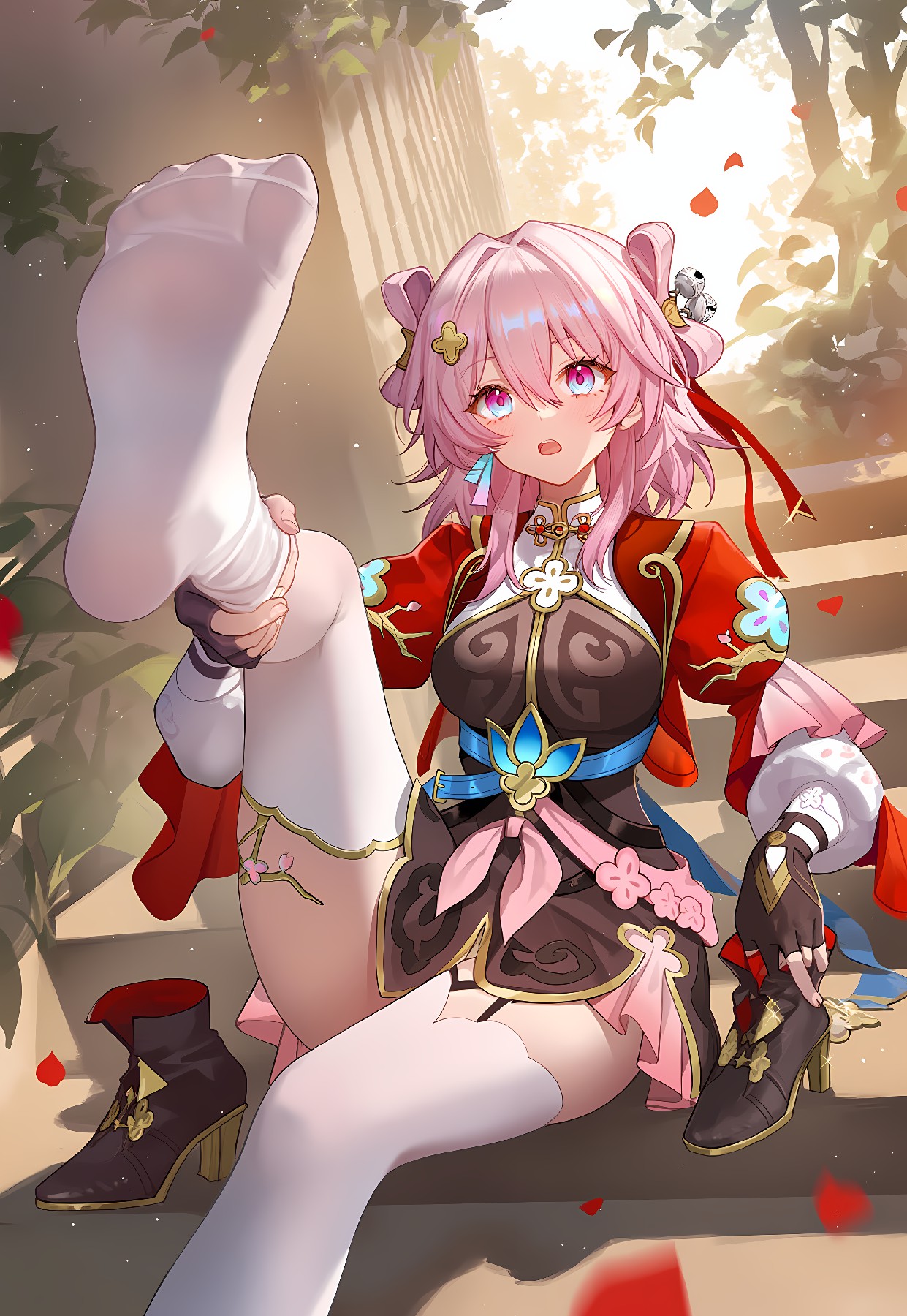 粉发国风少女白丝穿搭｜花瓣飘落氛围感