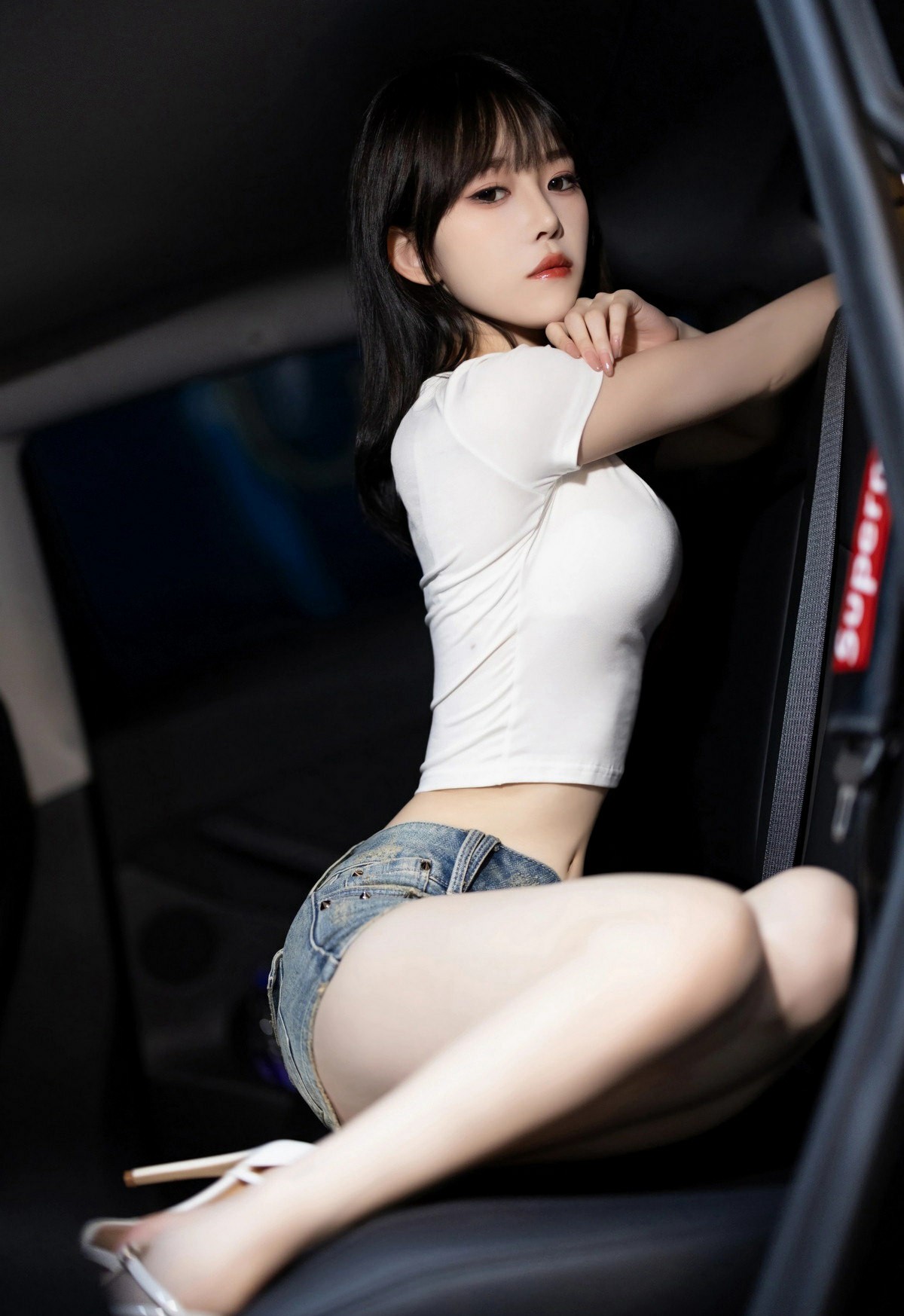 车内辣妹穿搭|纯欲感狠狠拿捏