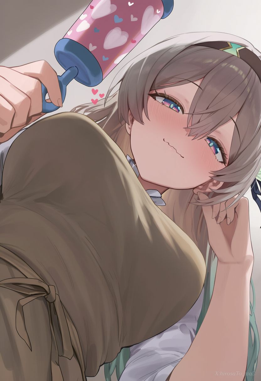 可爱萌妹与趣味小物的瞬间