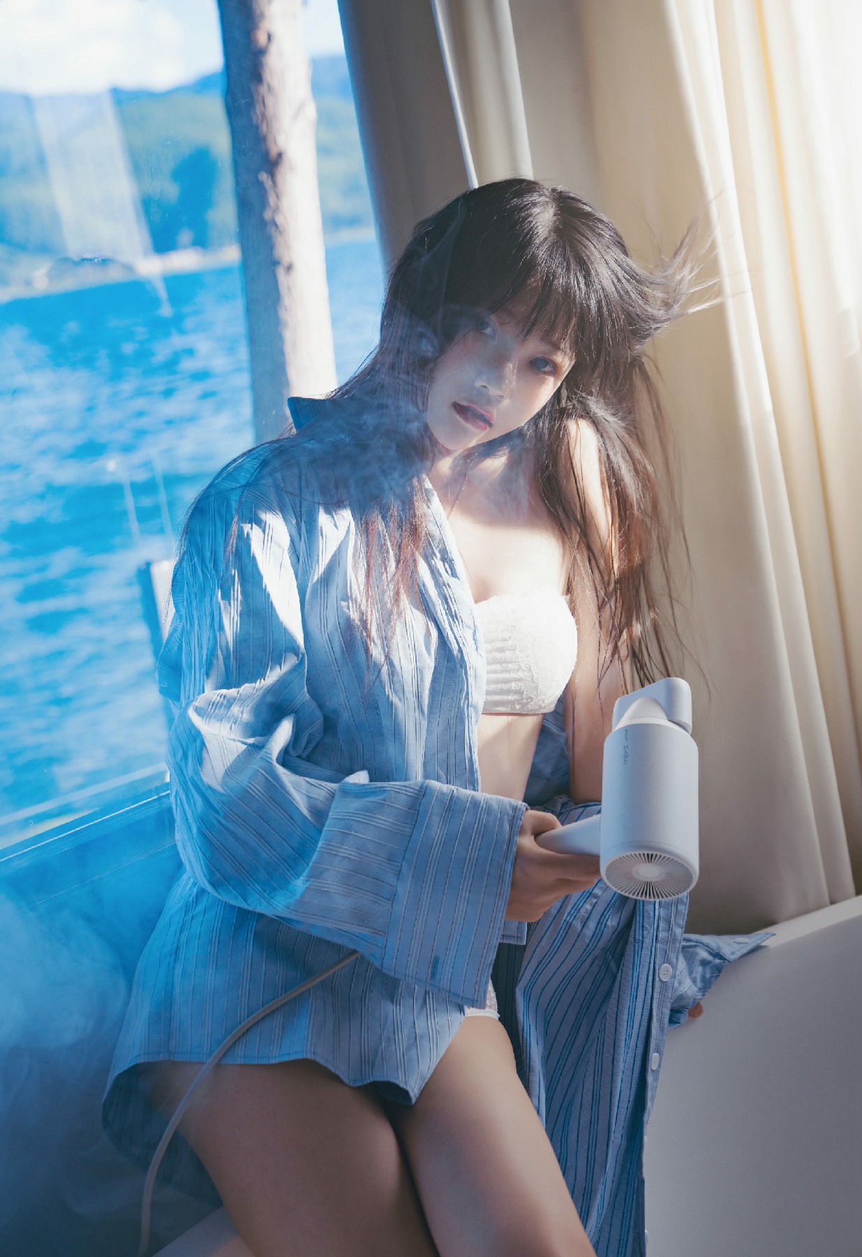 湖畔窗边的慵懒日常,吹风机里的温柔瞬间