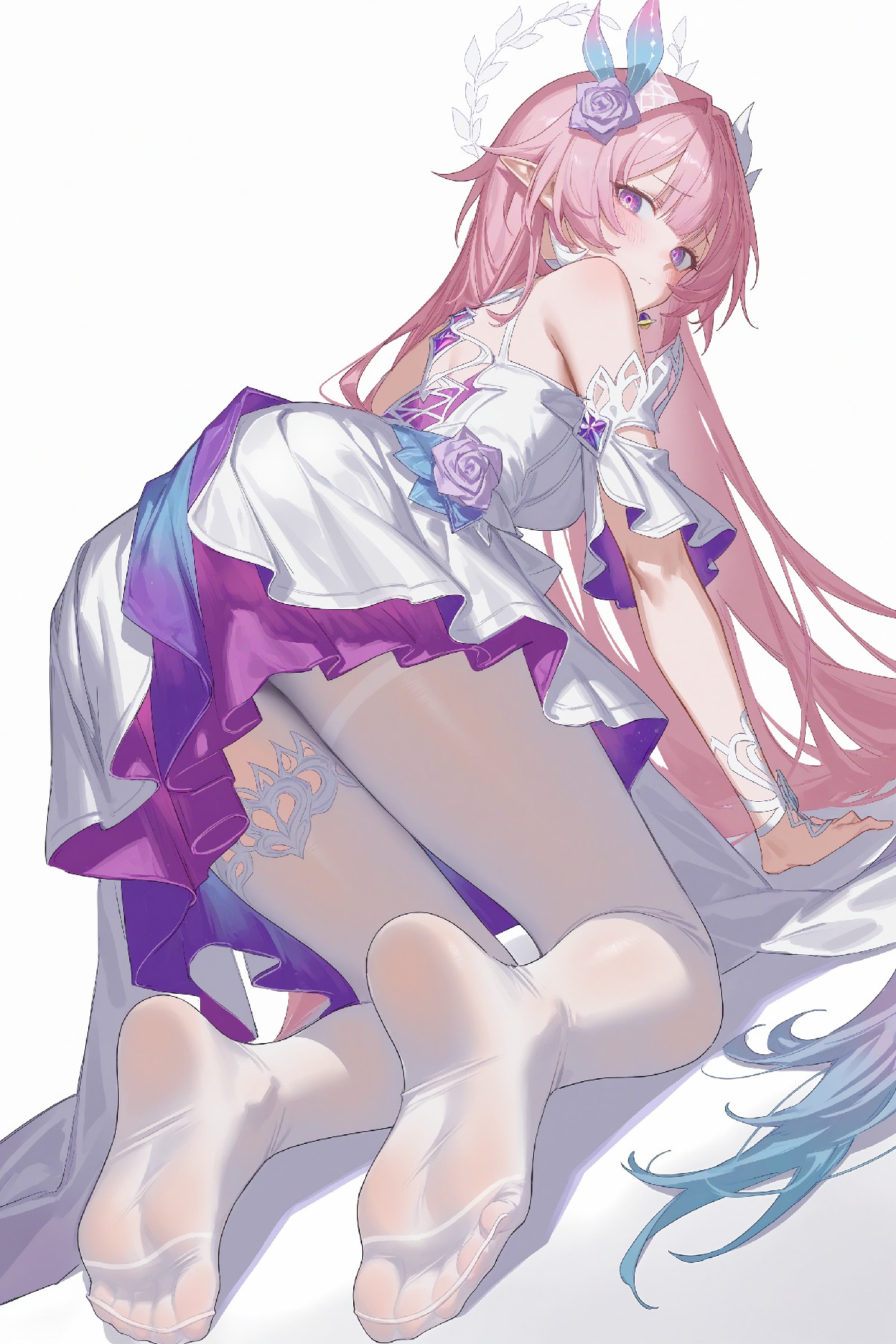 粉发精灵美少女的超仙梦幻裙装造型