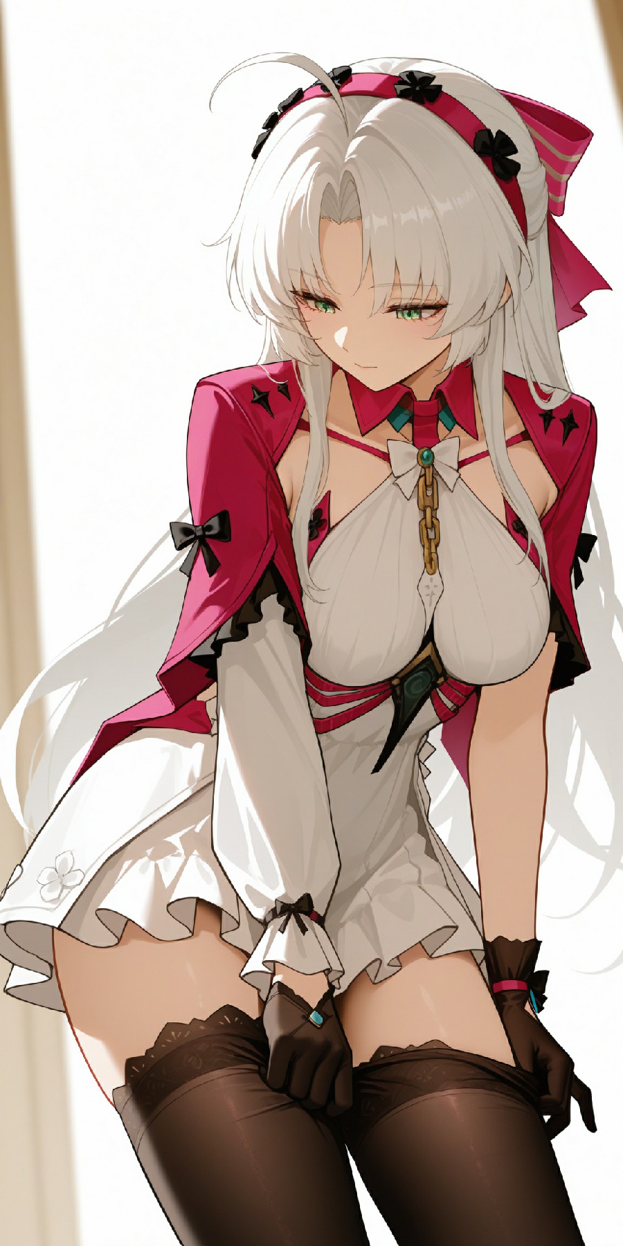 银发绿眼玫红裙少女，低眸理袜氛围感拉满