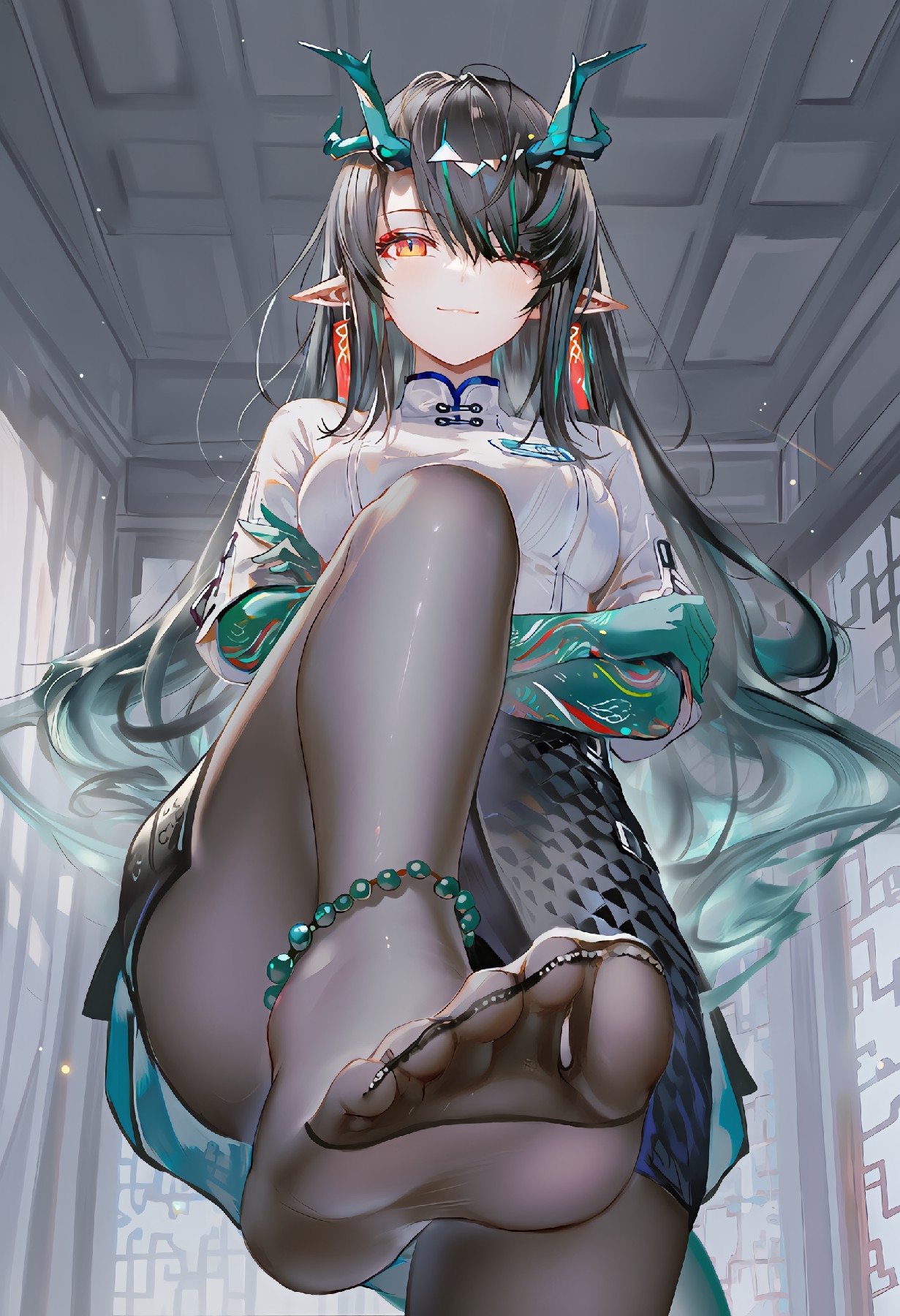 龙角黑丝御姐风动漫角色插画