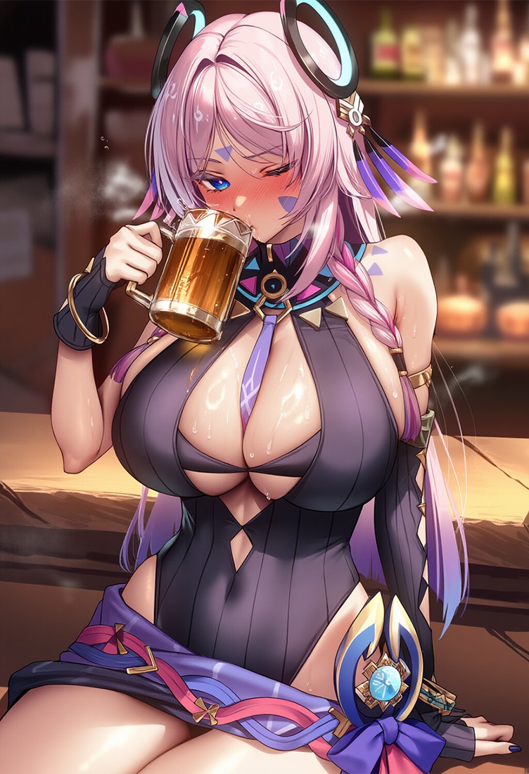 粉发美少女酒吧畅饮 性感造型超吸睛