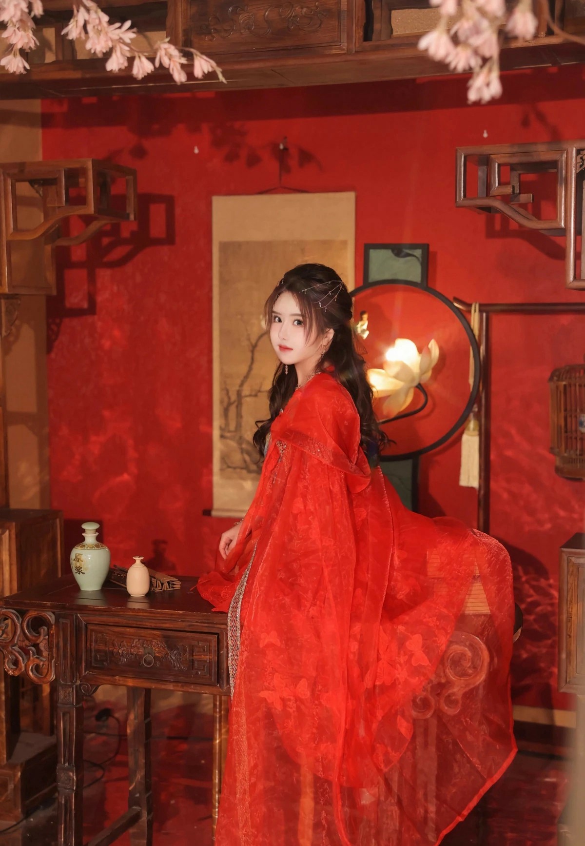 红衣古风佳人中式闺房氛围感写真大片