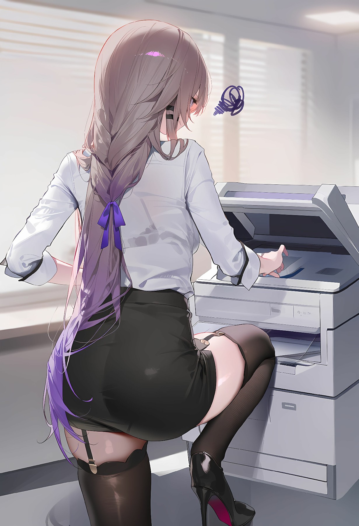 二次元职场丽人操作打印机的瞬间