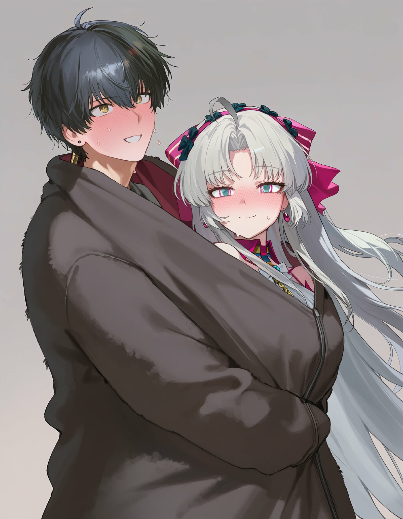 情侣同披外套，甜蜜氛围拉满啦