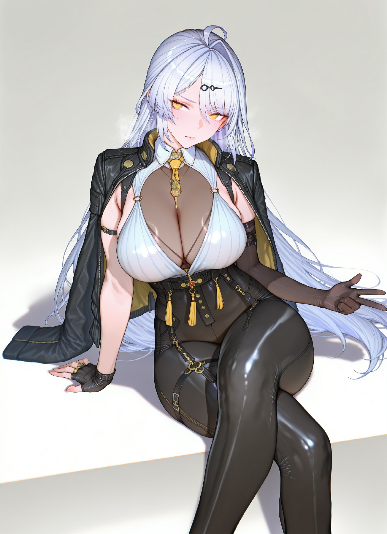 银发黄瞳御姐，皮衣皮裤巨乳超吸睛