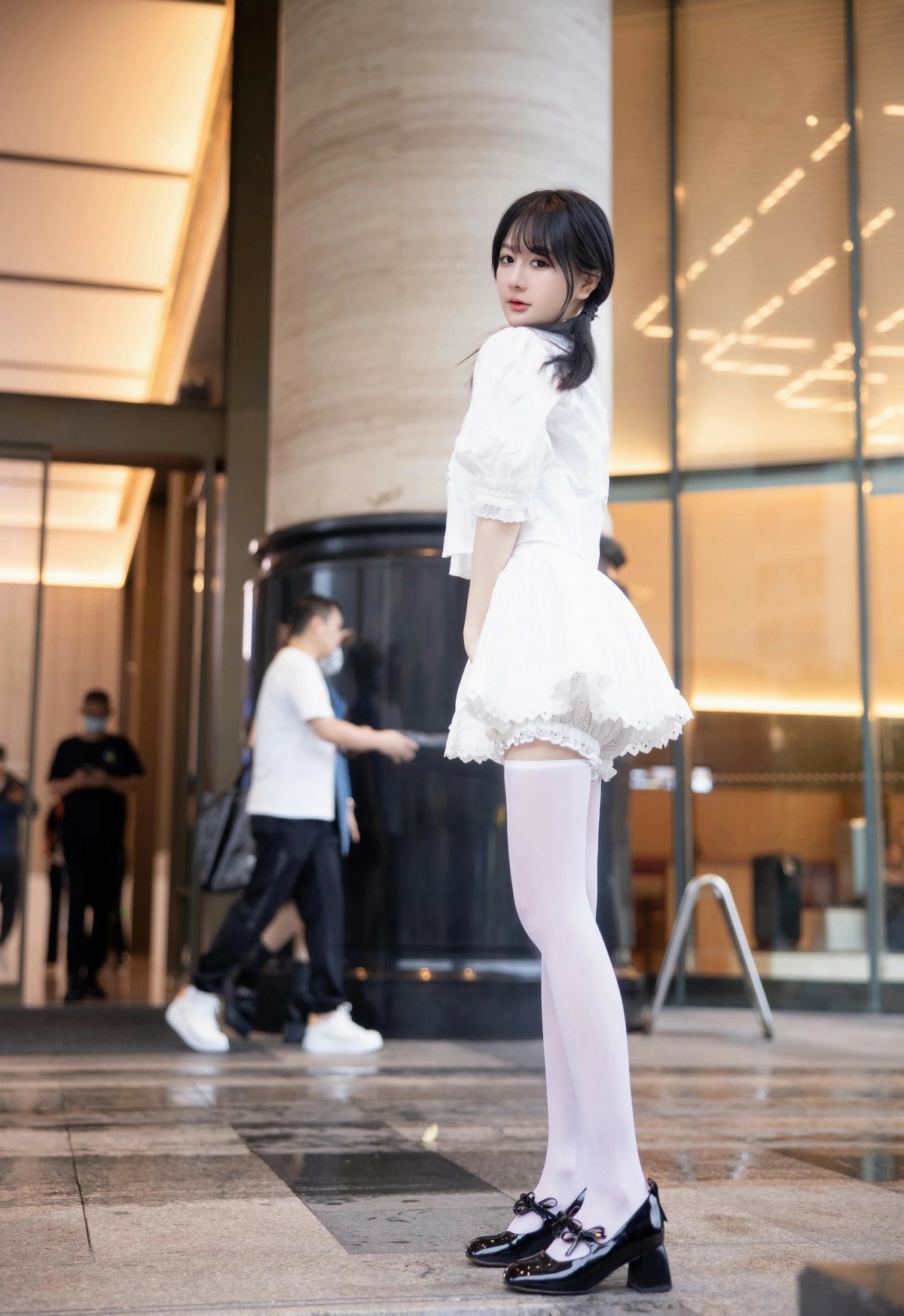 白丝搭配小皮鞋 甜系少女感拉满