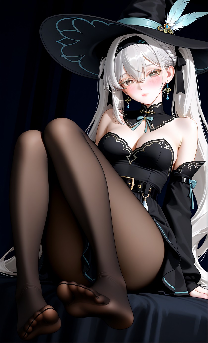 银发魔女娇俏端坐 黑丝裙装尽显冷艳魅惑