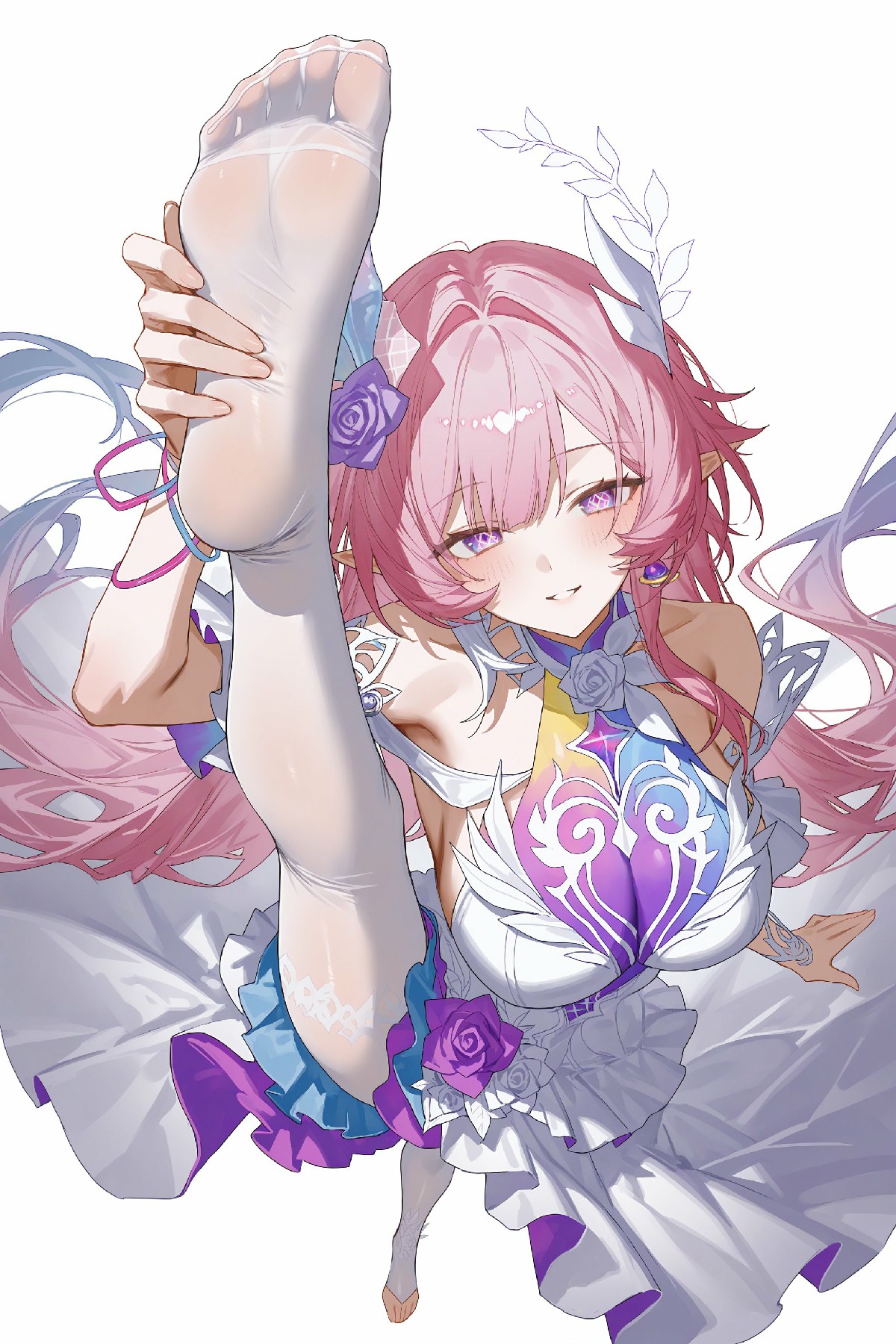 二次元粉发精灵少女的梦幻穿搭展示