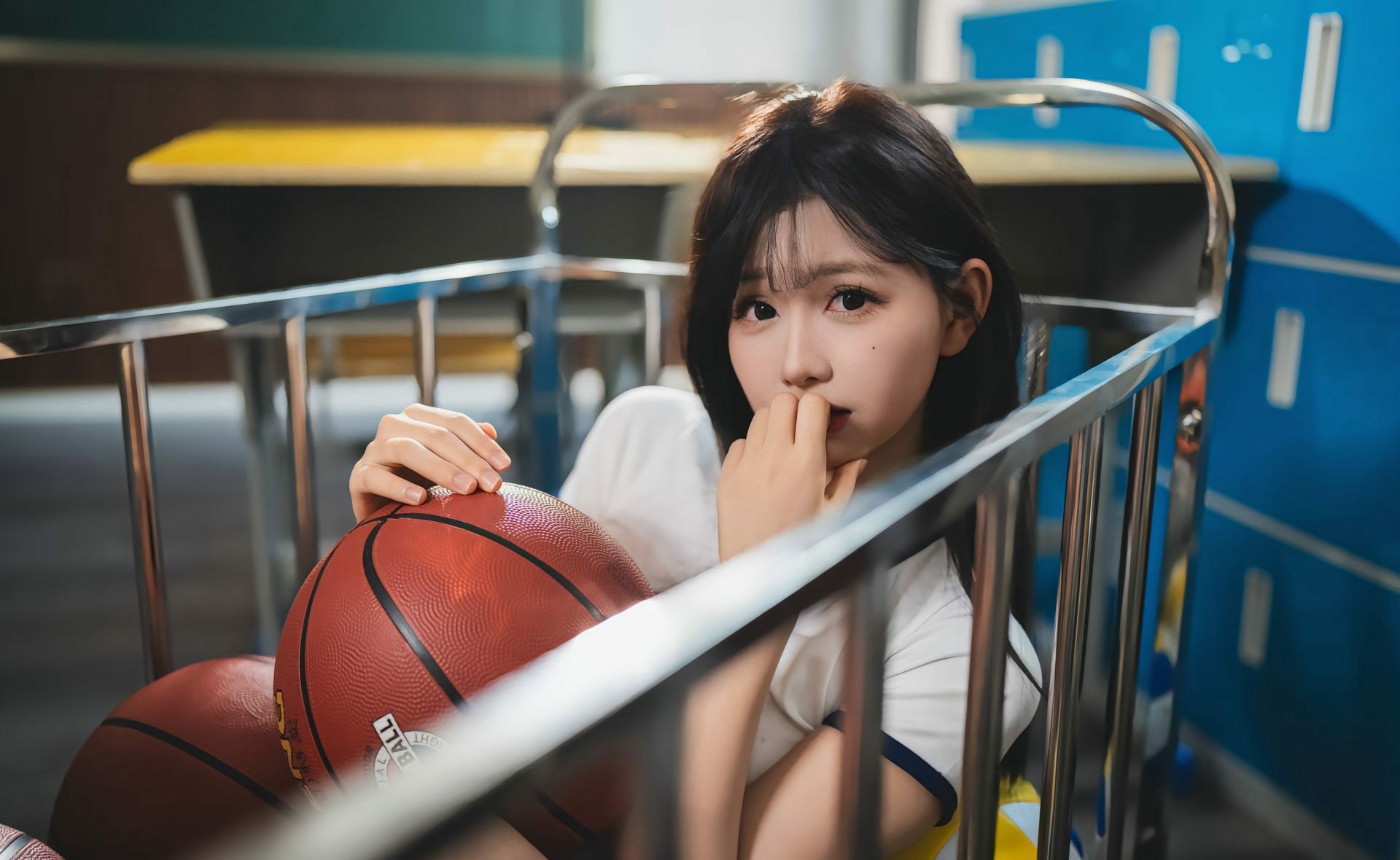 校园篮球少女的青春氛围感写真